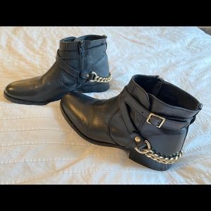 Women’s Steve Madden Leather boots